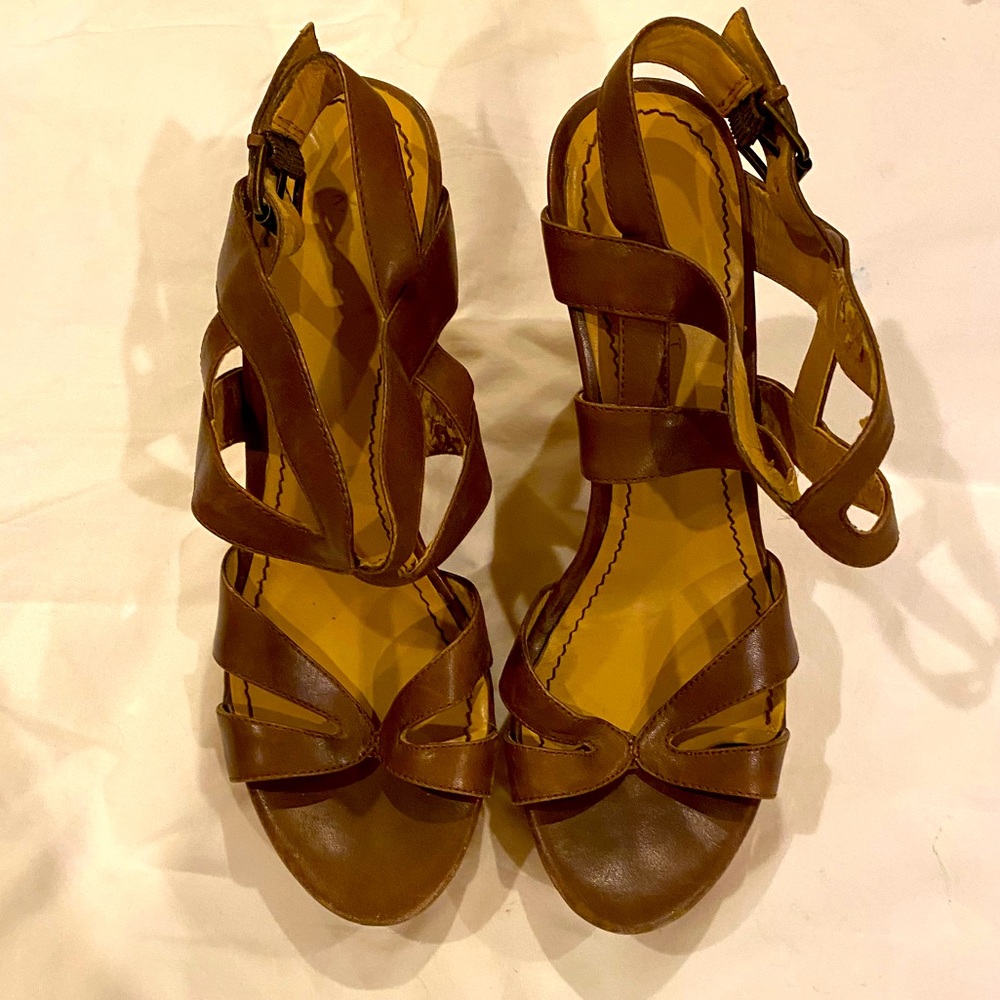 Wedge shoes